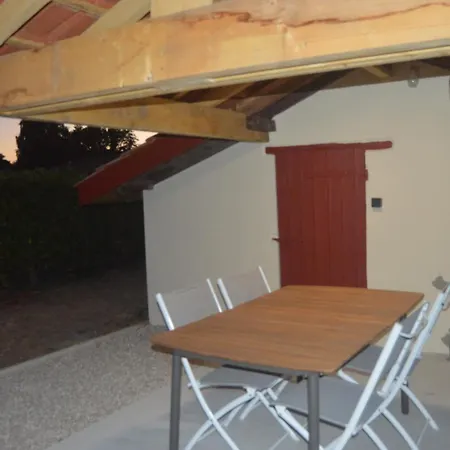 Maison Landaise Renovee Avec Charme 펜션